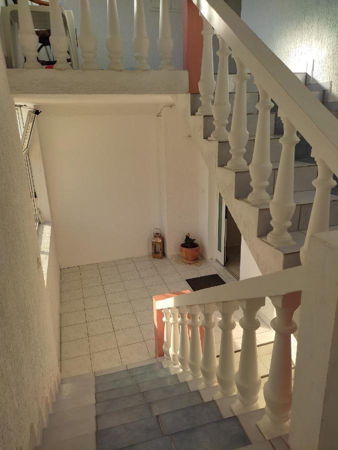 Apartment Arba 1 With Heated Pool Rab Town Zewnętrze zdjęcie