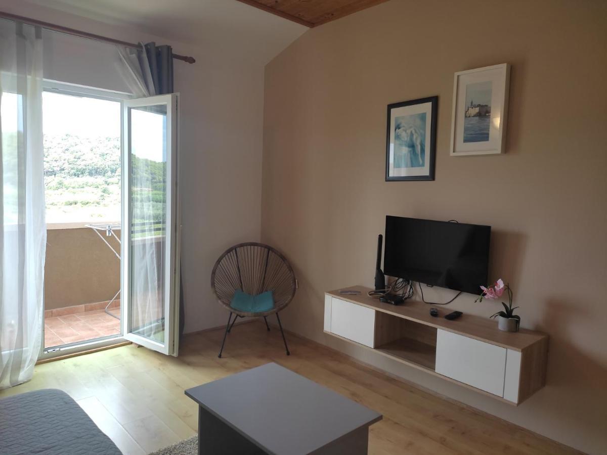 Apartment Arba 1 With Heated Pool Rab Town Zewnętrze zdjęcie