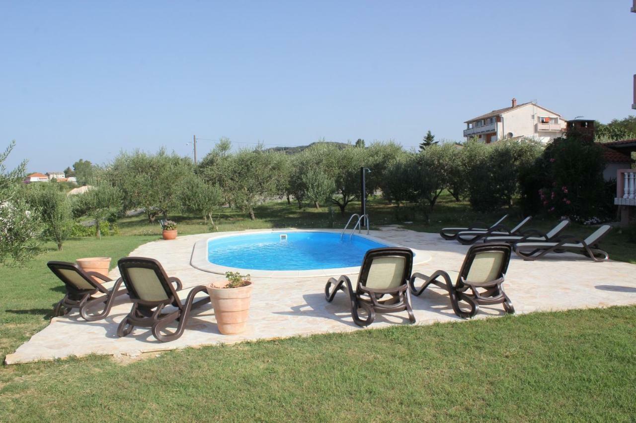 Apartment Arba 1 With Heated Pool Rab Town Zewnętrze zdjęcie